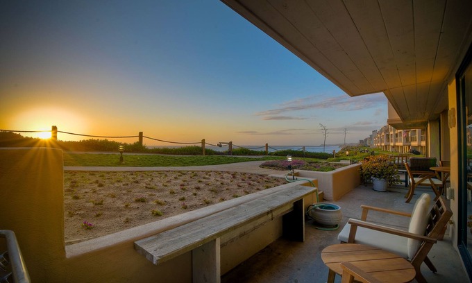 Solana Beach Condo | Oceanfront Fully Remodeled 2BR 2BA | Gated Parking