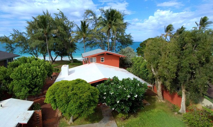 Waimanalo House | Oceanfront Gem! Steps to Waimanalo Beach – Private Home. NUC No.: 1990/NUC-1690.