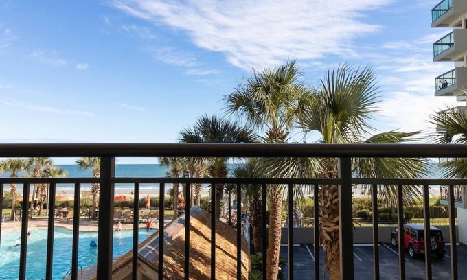 Myrtle Beach Resort | Oceanfront King Suite 2nd Floor