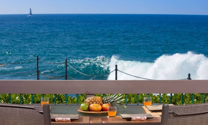 Keauhou Condo | Oceanfront Luxurious Kona Condo at Kanaloa with 2 king beds