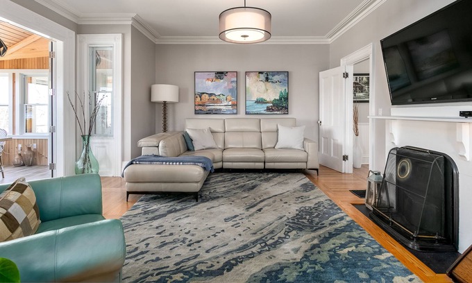 Chester Basin House | Oceanfront Luxury Property w/hot tub - The Oaks Seaside Retreat