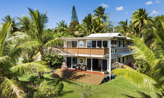 Kalapana House | Oceanfront Luxury Home on Wild Hawaiian Coastline!
