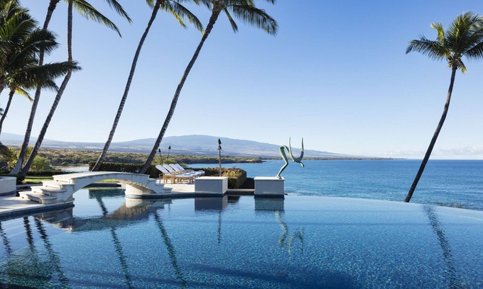 Kamuela House | Oceanfront Luxury, Privacy, Chef & Staff Quarters, Onsite Management. Sleeps up to 30 Guests*