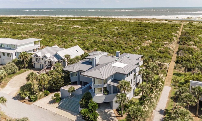 Beaufort House | Oceanfront, Luxury Retreat - 710 Bluefish