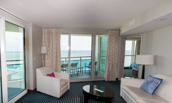 Downtown Myrtle Beach House | *OceanFront* Modern 2/2, Breathtaking Views, Pools