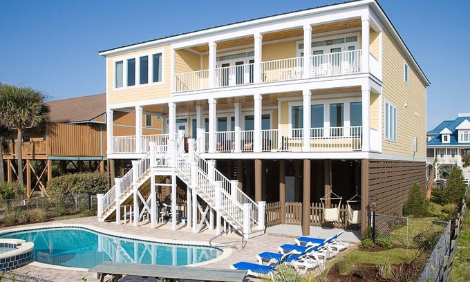 Long Bay Estates House | Oceanfront Myrtle Beach Home - Sleeps 26. 8 Bedrooms + 8.5 Bathrooms!