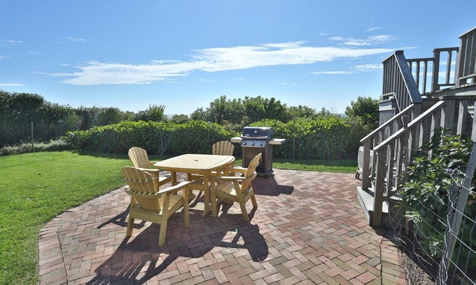 Tom Nevers House | Oceanfront Nantucket House With Nearby Stairs To Beach