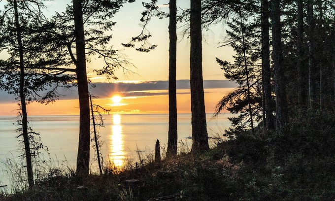 Galiano Cabin | Oceanfront Oasis, beautiful/modern/monthly rental. (Sorry, absolutely no pets.)