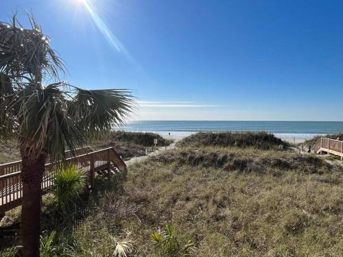 Windy Hill Apartment | Oceanfront Oasis: Endless Ocean Views & Luxury Amenities Minutes to Attractions