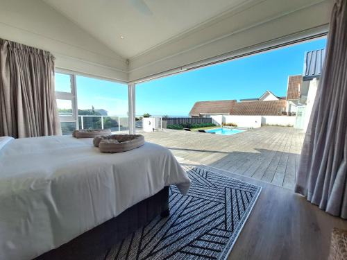 Port Alfred House | Oceanfront Oasis - Private pool and Solar