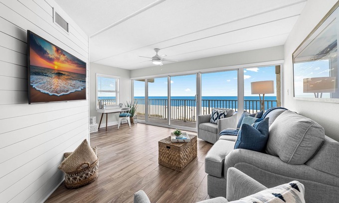 Jacksonville Condo | Oceanfront Penthouse Condo - Beach, Pool, Elevator, & Close to Everything!