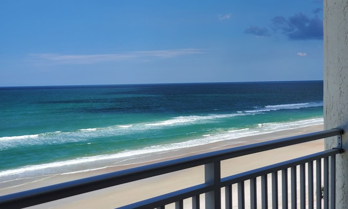 New Smyrna Beach Condo | 🏖️👣OCEANFRONT PARADISE- 7th Floor balcony views! 🩴👙