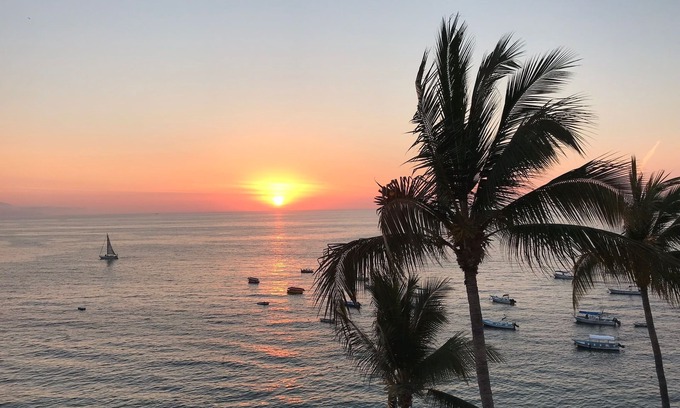 Amapas Condo | Oceanfront Penthouse at La Palapa with unobstructed views of Banderas Bay