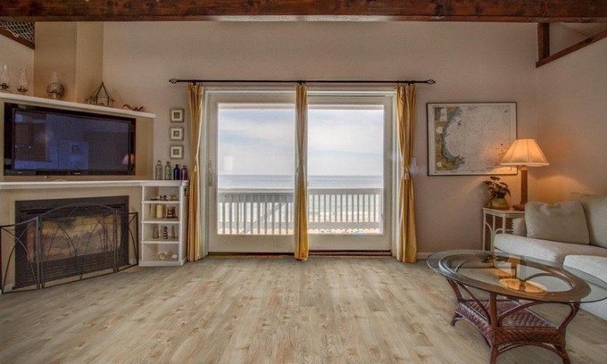 Salisbury Beach House | Oceanfront Penthouse with Family & Friends