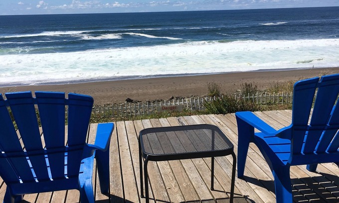 Gleneden Beach House | Oceanfront Remodeled Gleneden home, Great location, Amazing Views, Fireplace.