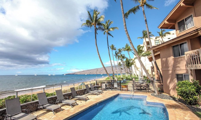 Kihei Condo | OCEANFRONT RESORT- 2x2 Spring Pricing! Kihei Sands Beachfront Condo B14