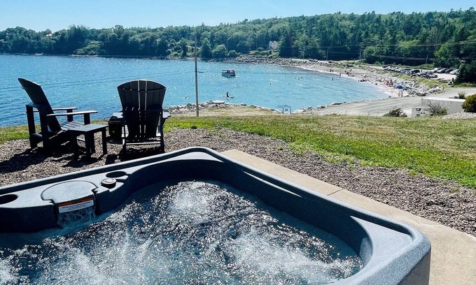 Mill Cove House | Oceanfront Seashore Unit at Fox Point Shore Rentals