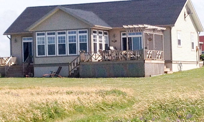 French River Cottage | Oceanfront Situated with access to beach