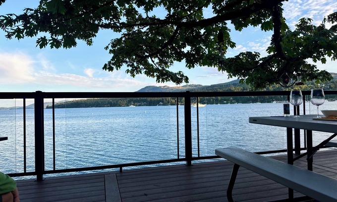 Mill Bay House | Oceanfront Tiny-house on 2 Wooded Acres! TWO WEEKS FREE with 2-week rental!