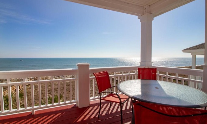 North Carolina Coast House | Oceanfront Townhouse with Pool