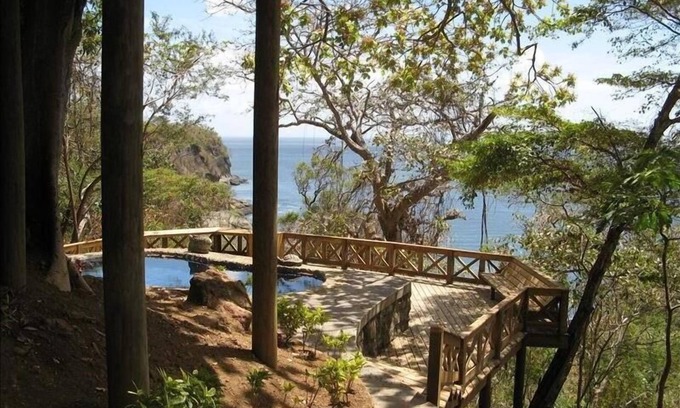 Playa La Redonda House | Oceanfront Tree House