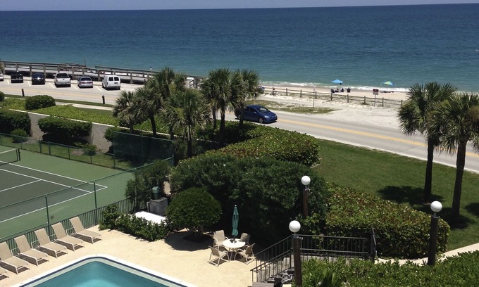 Central Beach Condo | Oceanfront upscale condo, Vero Beach, Florida, 2 bedrooms