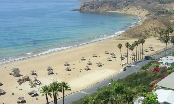 Rancho Palos Verdes House | Oceanfront beach house in private gated community