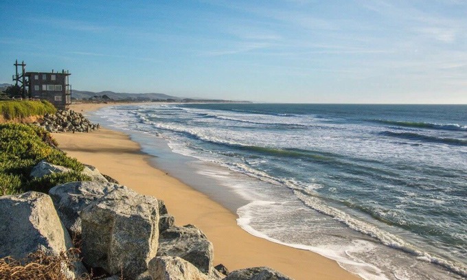 El Granada Apartment | Oceanfront Villa Suite | Walk to Beach, Trails, Restuarants, Activities