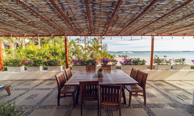 La Paz Villa | Oceanfront Villa with Access to 2 Beach Clubs