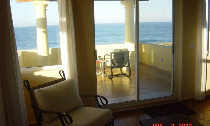 Todos Santos Villa | OCEANFRONT! Whale View Inn
