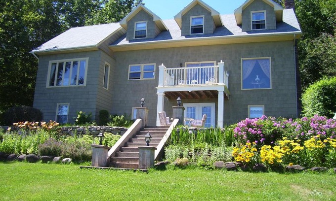 Digby Bed & Breakfast | Oceanhillside B&B