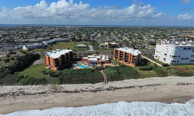 Indian Harbour Beach Resort | Oceanique Resort