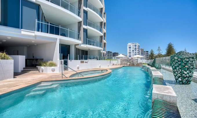 Mooloolaba Apartment | Oceans Mooloolaba