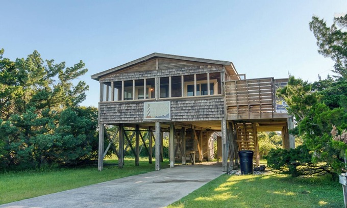 Salvo House | Oceanside 3-bedroom cottage in Salvo