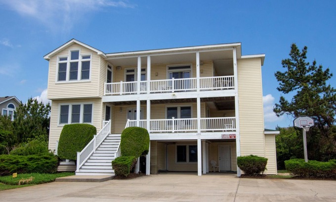 Ocean Hill House | Oceanside, 7 BRs, ELEVATOR, Private Pool, Hot Tub, OH3, Aurora