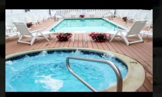 Ocean City Condo | Oceanside Condo on Beach and Boardwalk Ramp