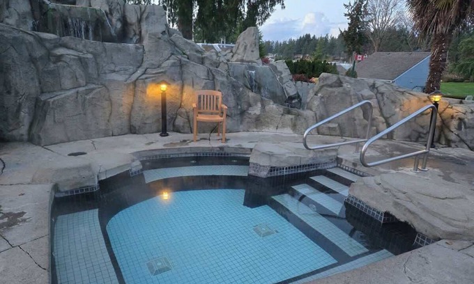 Regional District of Nanaimo Condo | Oceanside Gardens at Pacific Shores, Nanoose Bay - 2 Bedroom - Full Kitchen