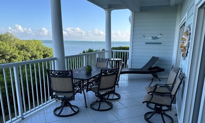 Key West Condo | 'Oceanside Oasis' Direct Ocean Views & 3 BR'S