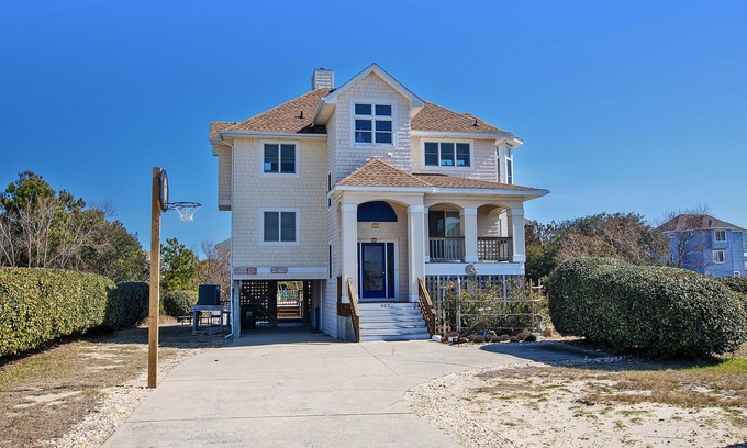 Whalehead Beach House | Oceanside, Pool, Hot Tub, Sun Deck, WC807, Its R Dream