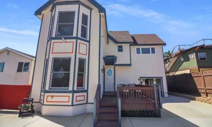 South Oceanside Villa | Oceanside Yard