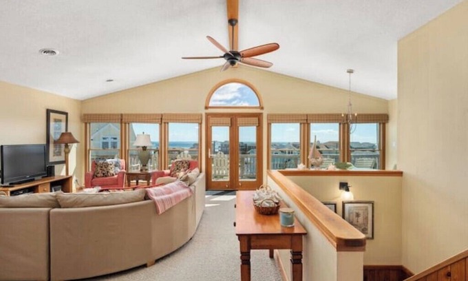 Carolina Dunes House | OceanSound - 500 Feet to the Ocean in Duck, NC!
