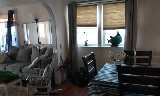 Meteghan House | Oceanview, 1-2 Bedroom 1 Bath Oceanview Home