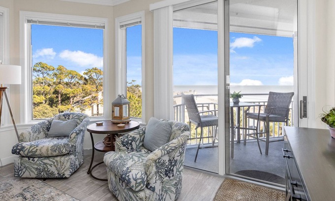 North Forest Beach Condo | OCEANVIEW 2BR VILLA WITH POOLS, BEACH ACCESS & WIFI AT SEACREST