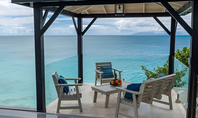 Fryes Beach Hotel | Oceanview 4 BedRoom Steps from Ffryes Beach - Lavish and Family Friendly!