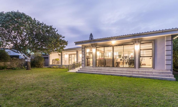Gonubie Bed & Breakfast | Oceanview B&B