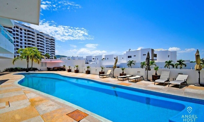 La Paz House | Oceanview Balcony, Pool, BBQ Lounge, Near Malecón