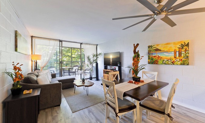 Hilo Condo | Oceanview Mauna Loa Shores Kai Ekahi #201 Remodeled next to Carlsmith Beach Park