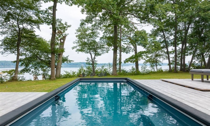 Yarmouth House | Oceanview Oasis: Modern Luxury Meets Seaside Serenity at This Exclusive Coastal
