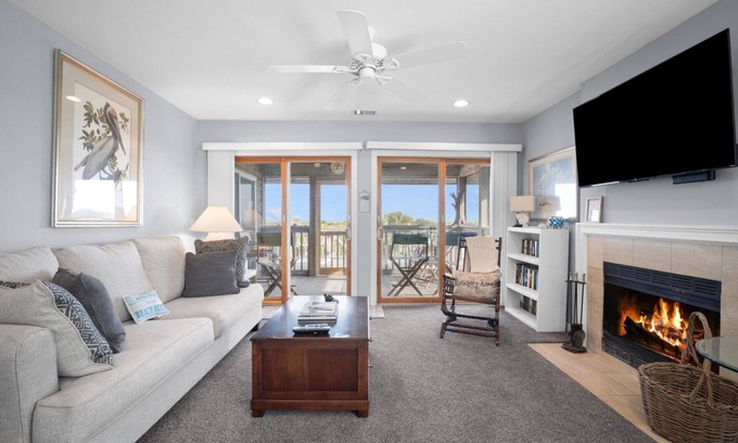 Oceanmarsh Subdivision House | Oceanview, Pet Friendly in Pelican Point