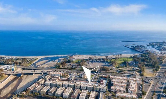 Del Obispo Apartment | Oceanview rooftop deck, pool, hot tub | Doho Haus